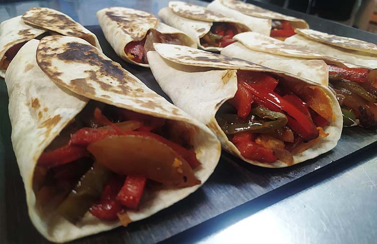 Fajitas de alubias con verduras