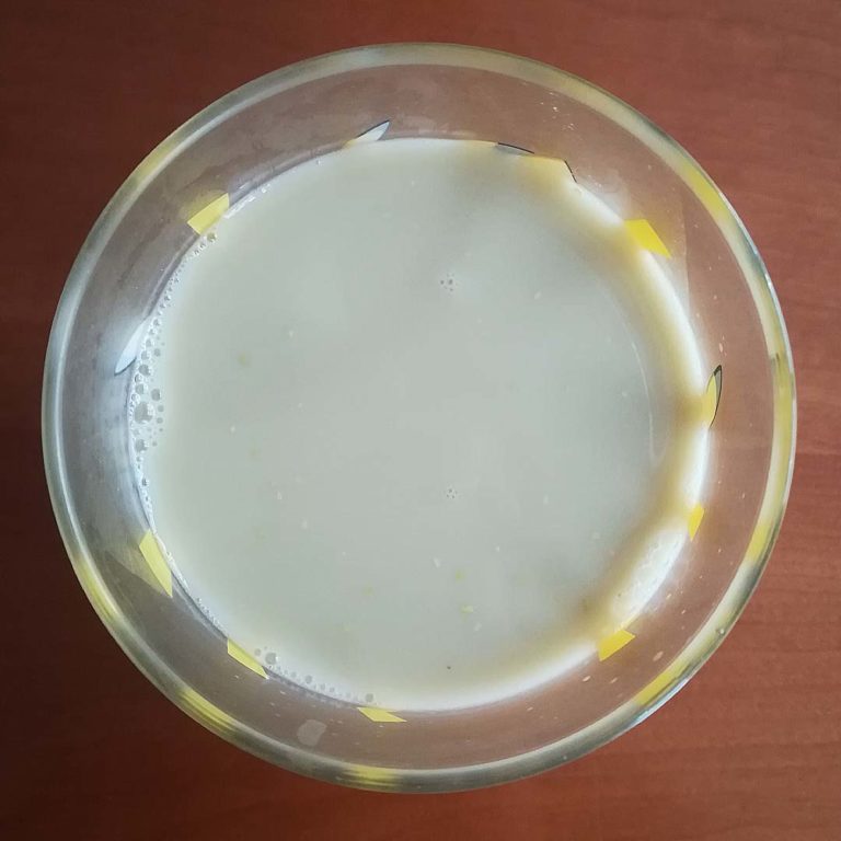 Bebida de pistachos